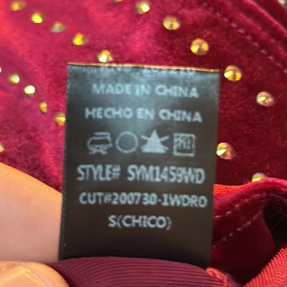 Windsor maroon velvet dress with sequins. - Picture 4 of 11